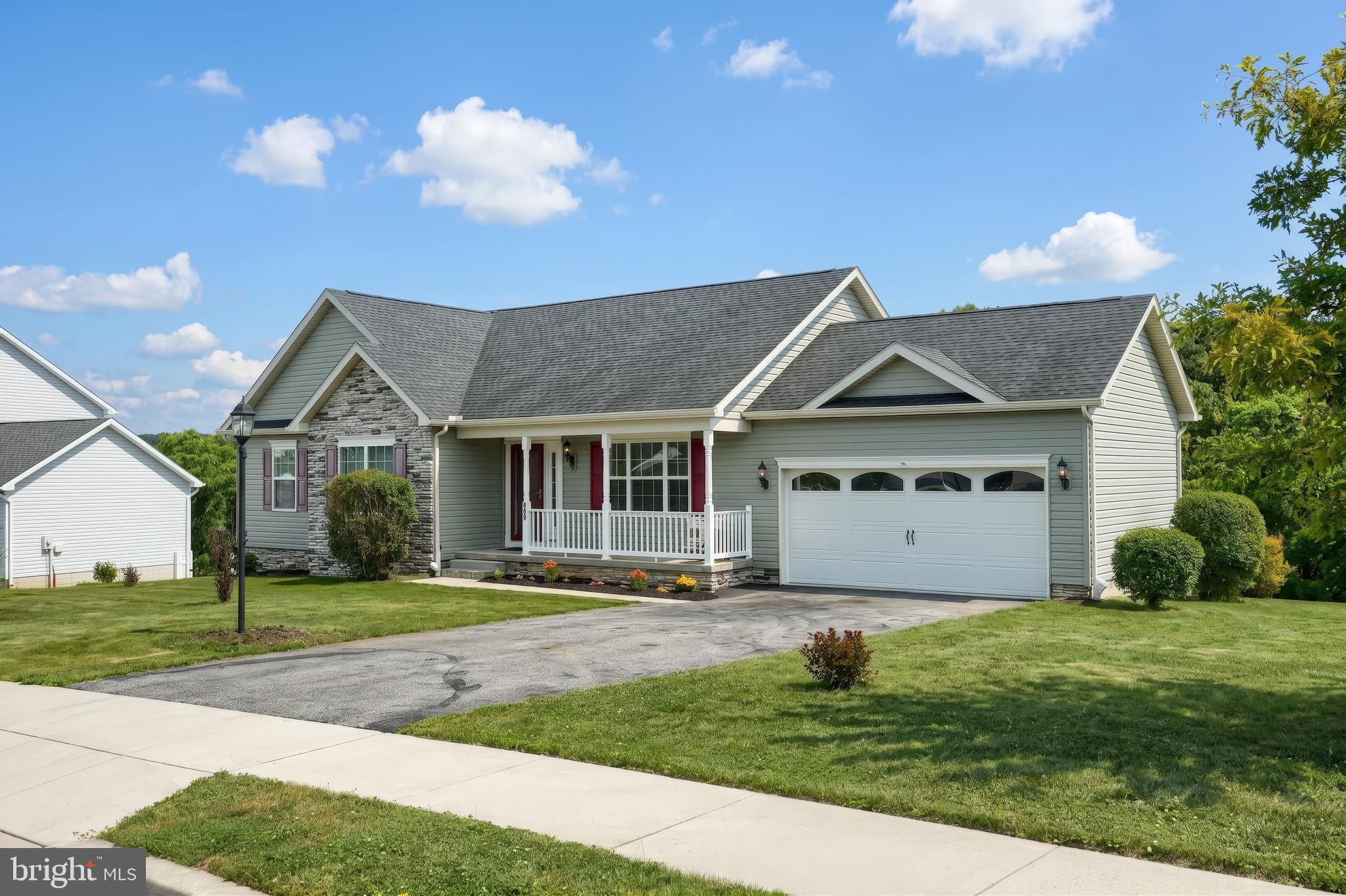 920 Friar Run Hanover, PA 17331 - Photo 2 of 47