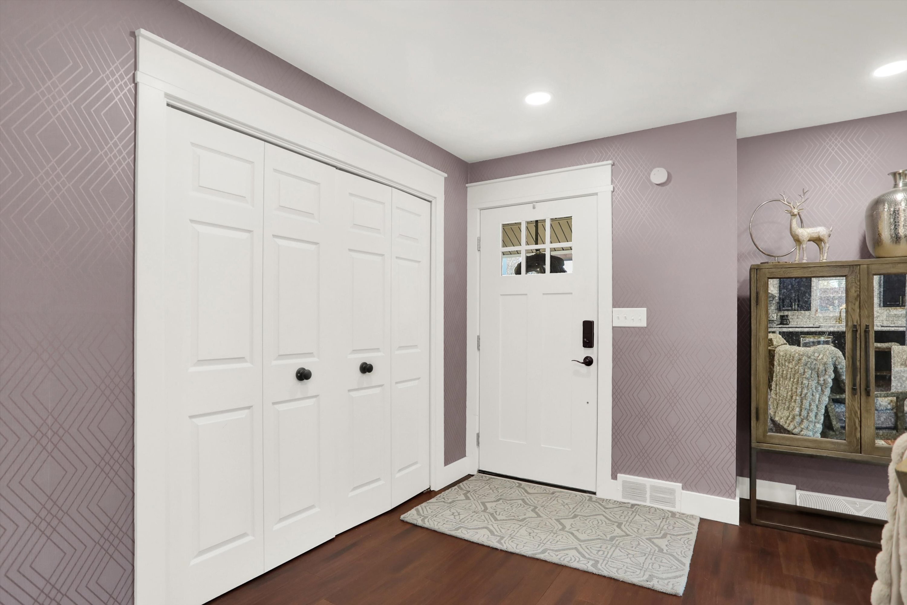 11626 Forest Drive Carmel, IN 46033 - Photo 2 of 45