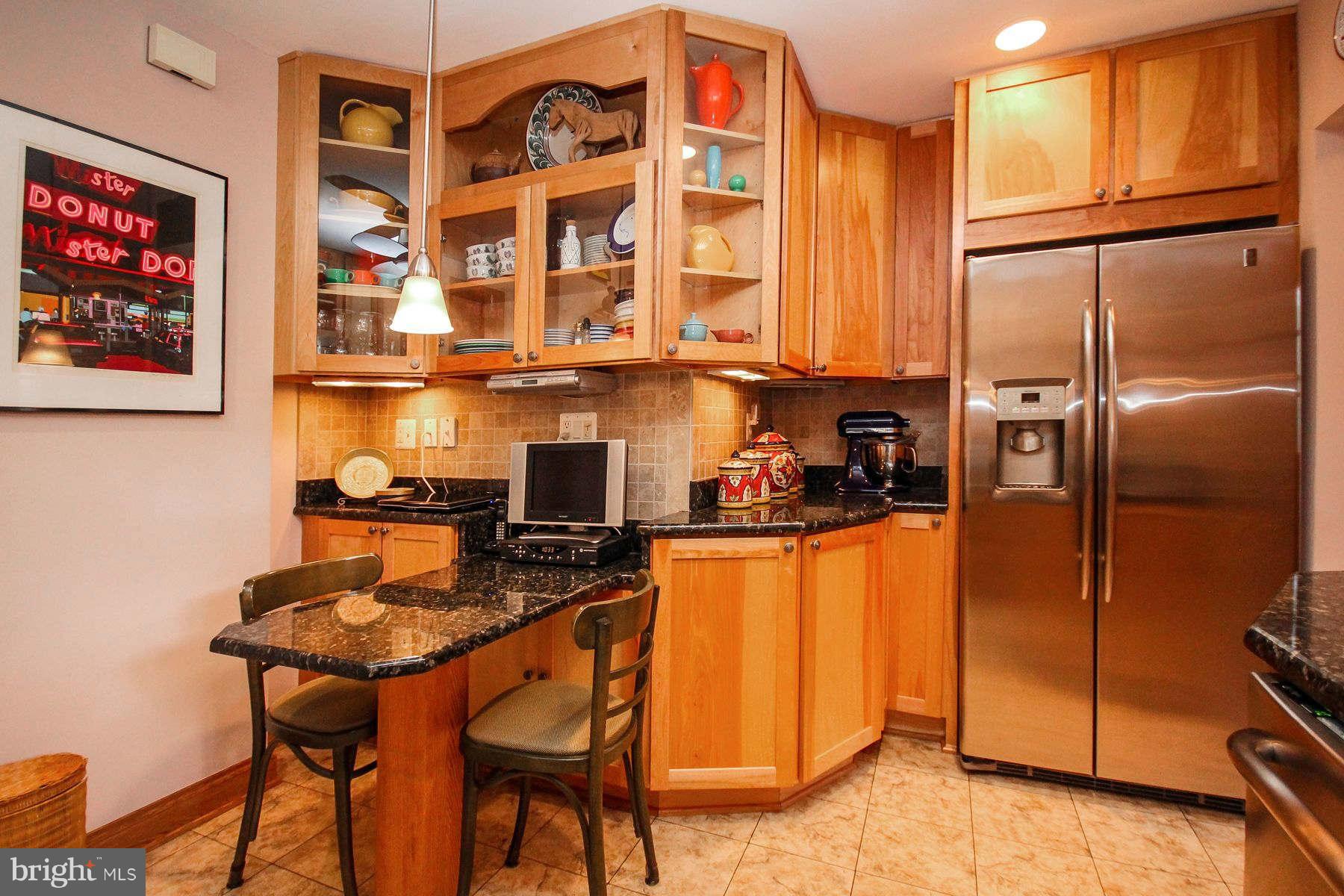 4609 19th Road North Arlington, VA 22207 - Photo 16 of 25 Kitchen with built in Breakfast Bar