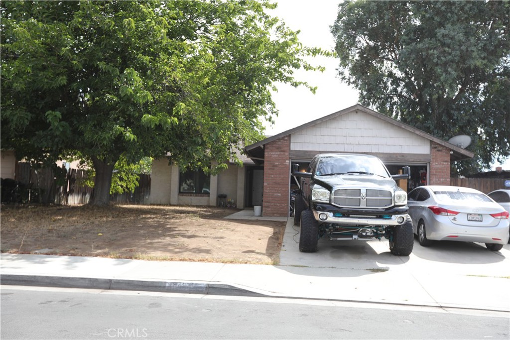 14878 Silvertree Road Moreno Valley, CA 92553 - Photo 2 of 18 Gallery Image 2