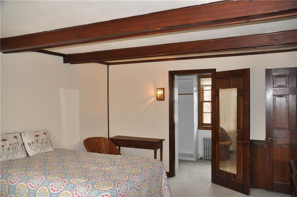 733 Greenlee Road Pittsburgh, PA 15227 - Photo 16 of 21 There is a large walk-in closet in this room.