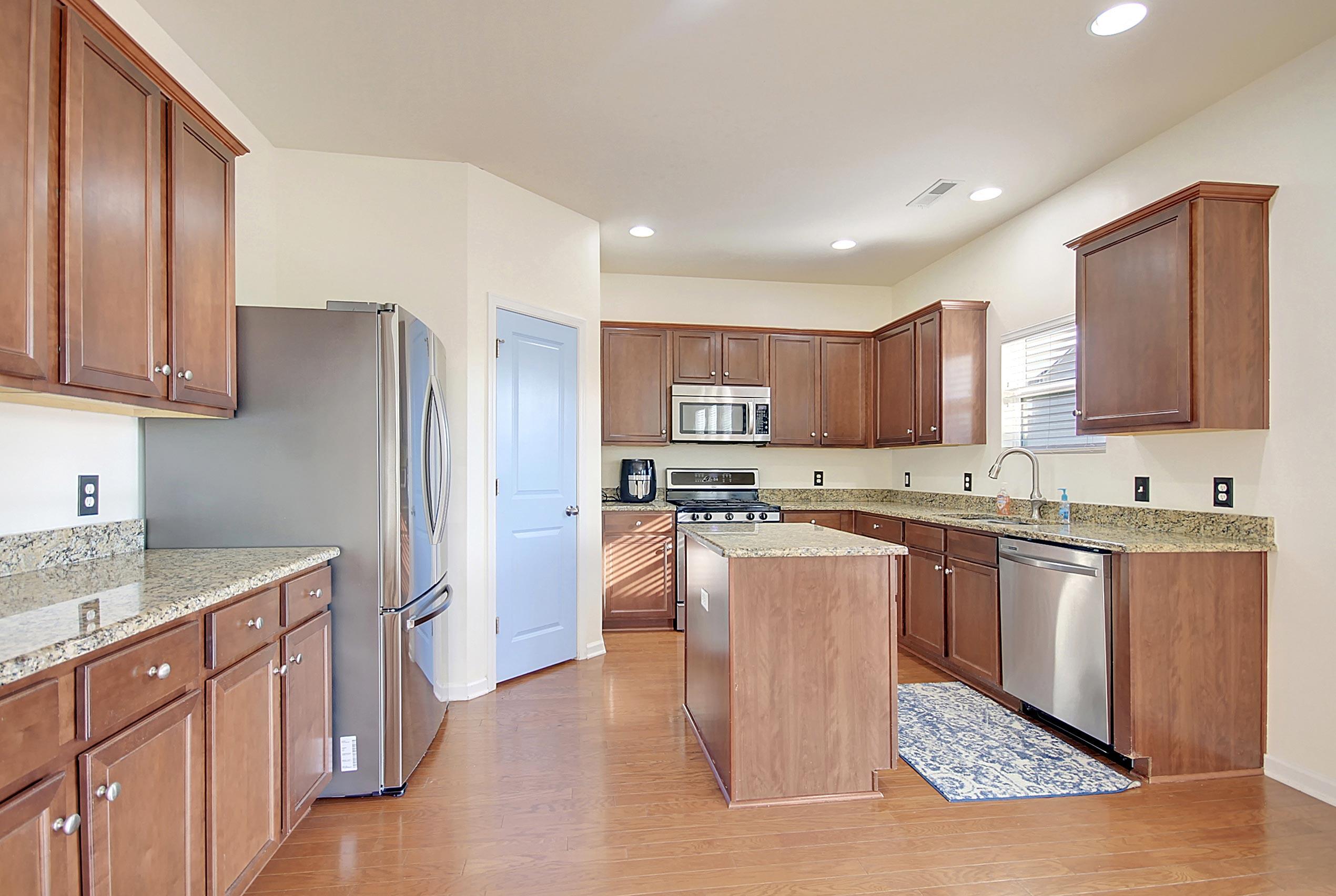 206 Decatur Drive Summerville, SC 29486 - Photo 10 of 40 CREM_206 Decatur_021