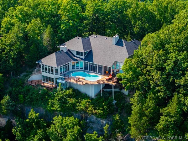 $3,250,000 | 420 Cedar Crest Drive, Lake Ozark, MO 65049
