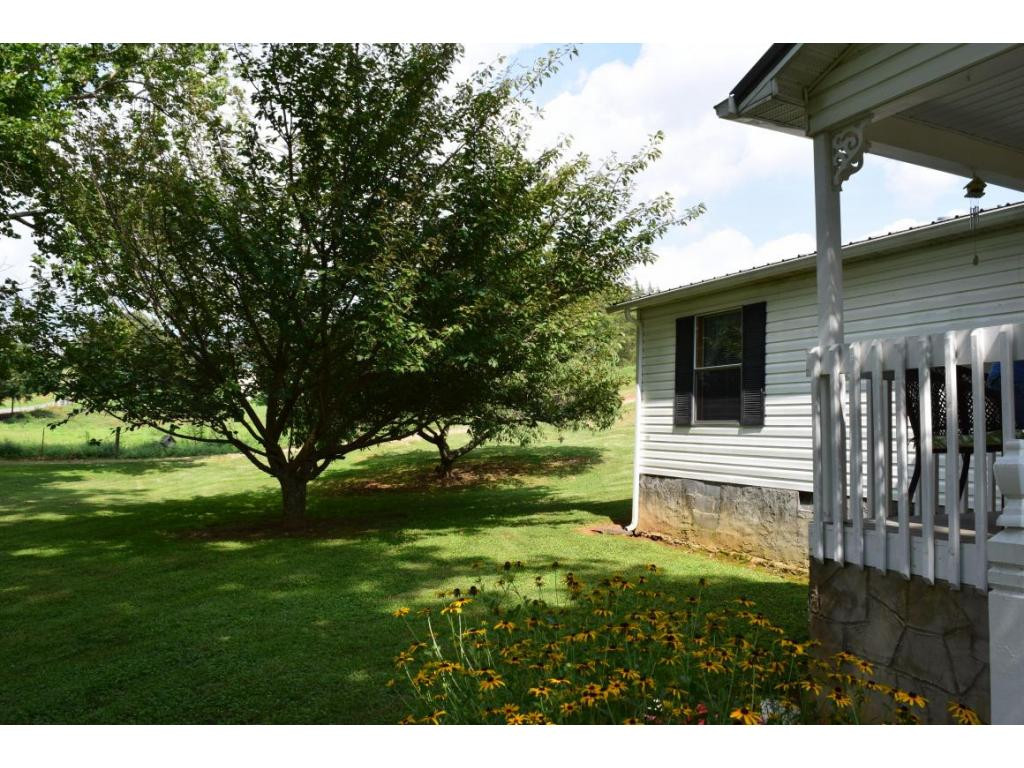 606 Frank Stanton Road Limestone, TN 37681 - Photo 2 of 21 Photo 2