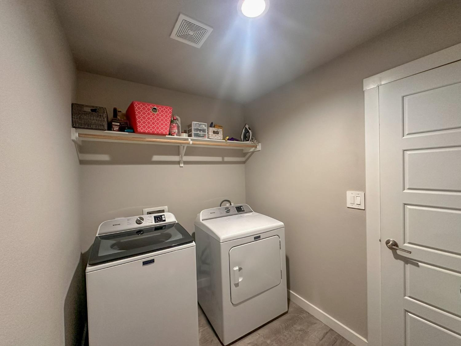323 Ranger Street Wolfforth, TX 79382 - Photo 40 of 48 a utility room with dryer and washer