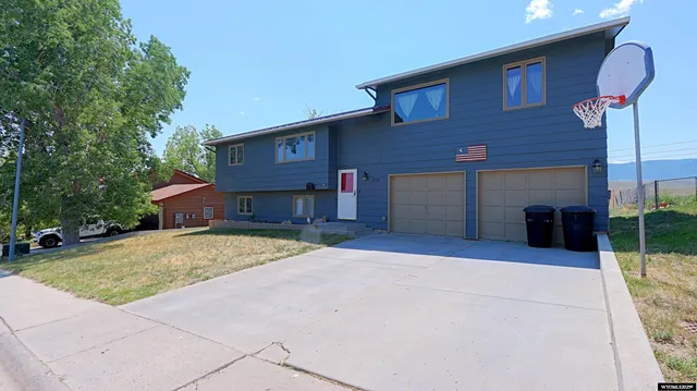 $325,000 | 2111 East 24th Street, Casper, WY 82601