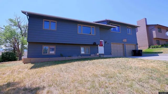 $325,000 | 2111 East 24th Street, Casper, WY 82601