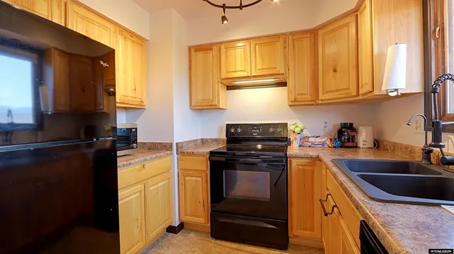 $325,000 | 2111 East 24th Street, Casper, WY 82601