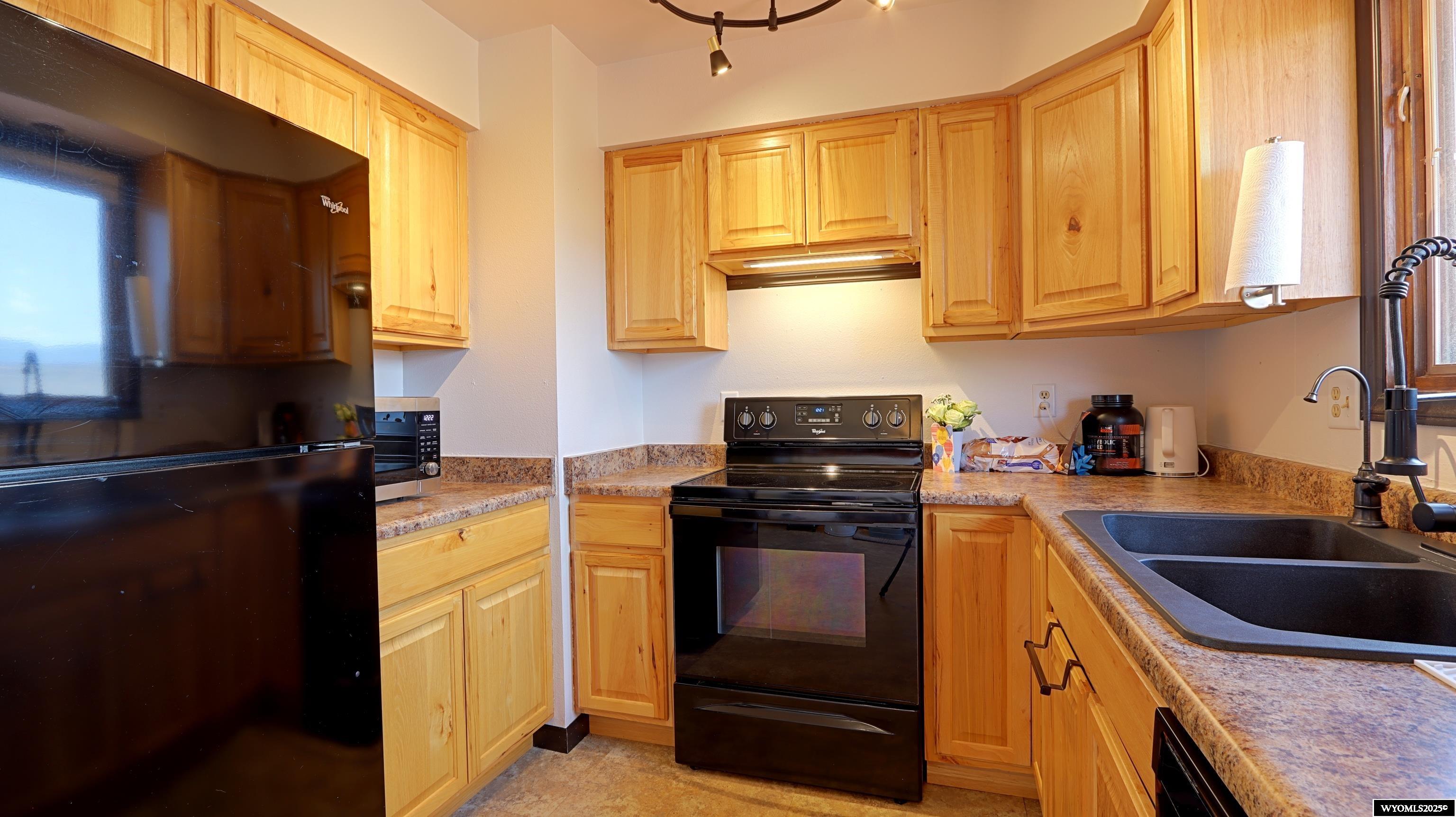 2111 East 24th Street Casper, WY 82601 - Photo 6 of 23