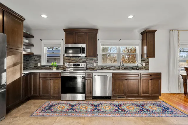 $549,900 | 74 College Road, Stratham, NH 03885