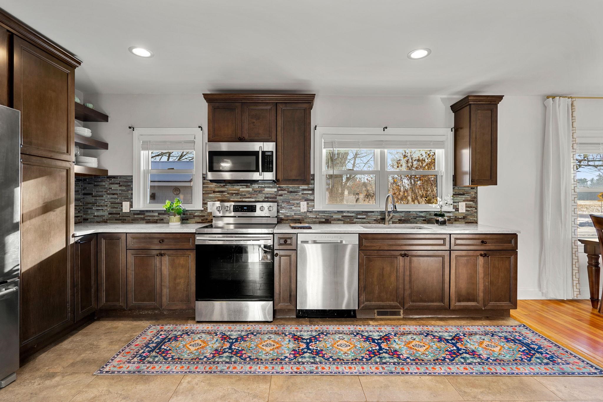 74 College Road Stratham, NH 03885 - Photo 4 of 29