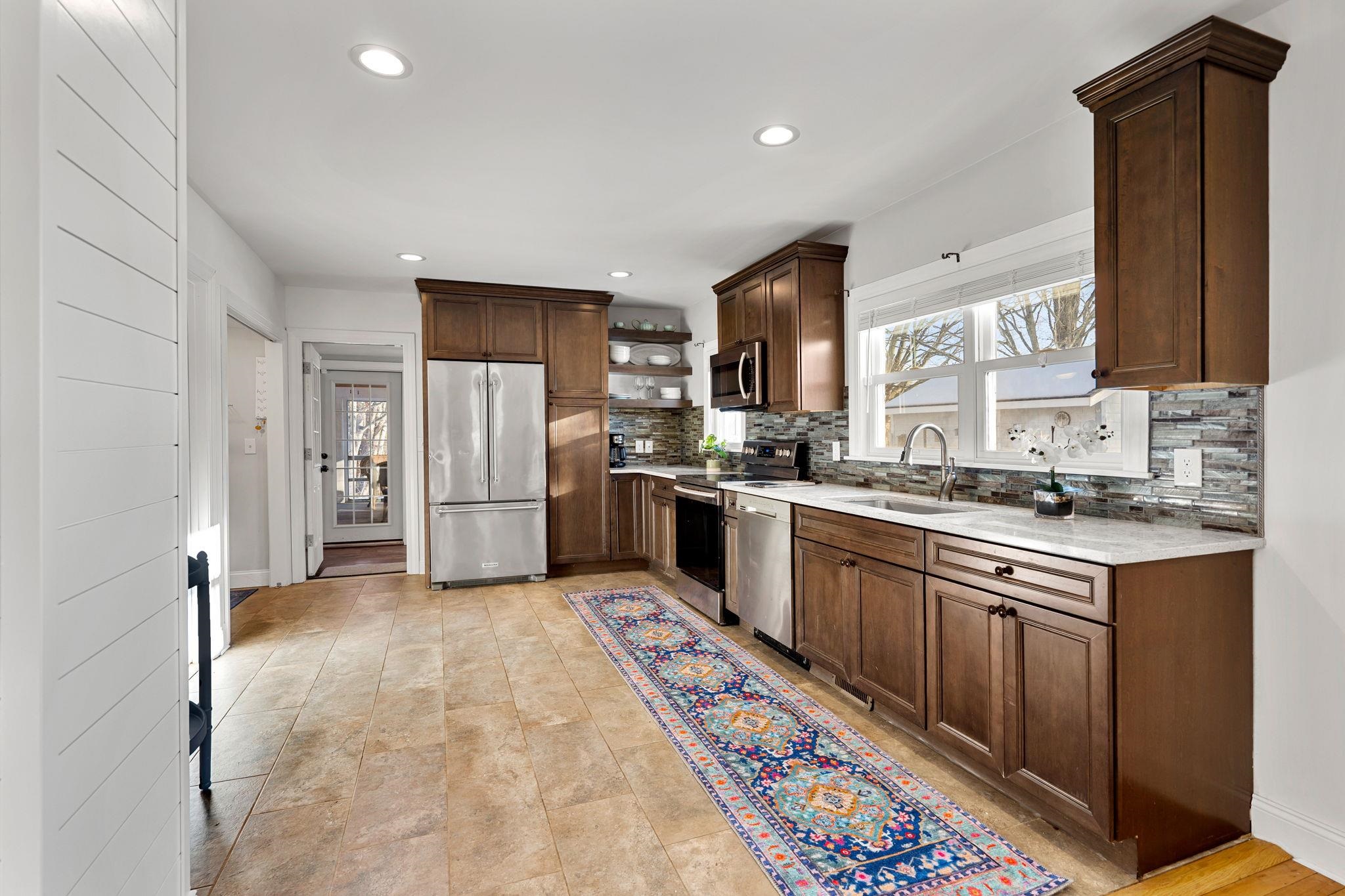 74 College Road Stratham, NH 03885 - Photo 5 of 29