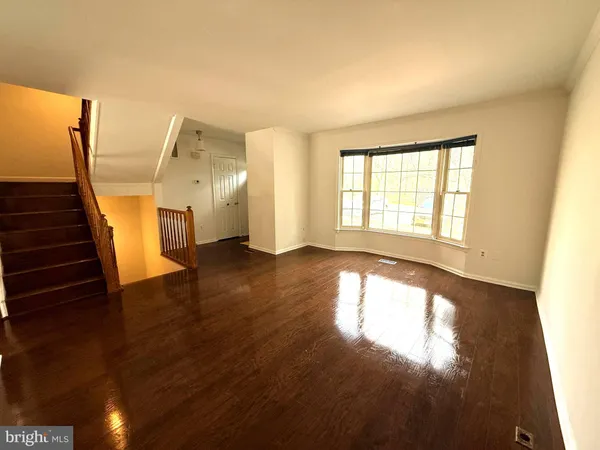 $2,500 | 5726 Edgewater Oak Court, Burke, VA 22015