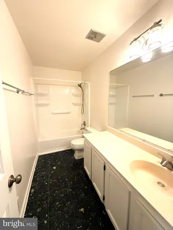 $2,500 | 5726 Edgewater Oak Court, Burke, VA 22015