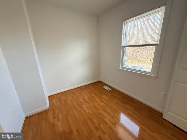 $2,500 | 5726 Edgewater Oak Court, Burke, VA 22015