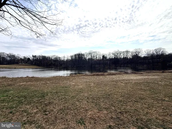 $2,500 | 5726 Edgewater Oak Court, Burke, VA 22015