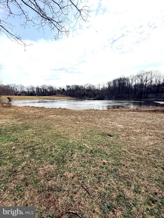$2,500 | 5726 Edgewater Oak Court, Burke, VA 22015