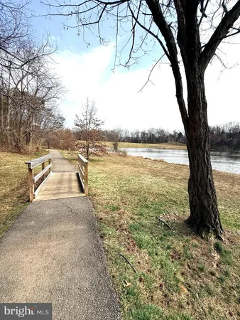 $2,500 | 5726 Edgewater Oak Court, Burke, VA 22015