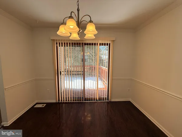 $2,500 | 5726 Edgewater Oak Court, Burke, VA 22015