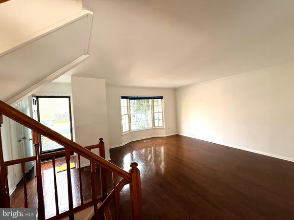 $2,500 | 5726 Edgewater Oak Court, Burke, VA 22015