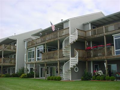 233 Riverfront Street, Unit 7 Spring Lake, MI 49456 - Photo 1 of 1 Primary Photo