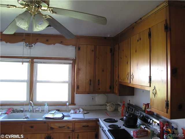303 Meadowspring Road Richmond, VA 23223 - Photo 2 of 10 Kitchen