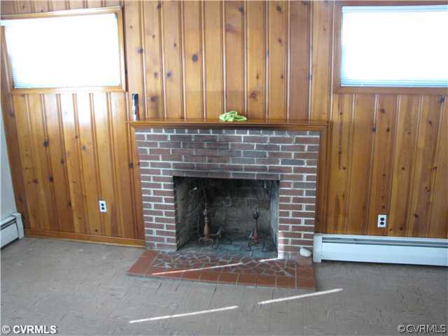 303 Meadowspring Road Richmond, VA 23223 - Photo 4 of 10 Studio/Study/Office
