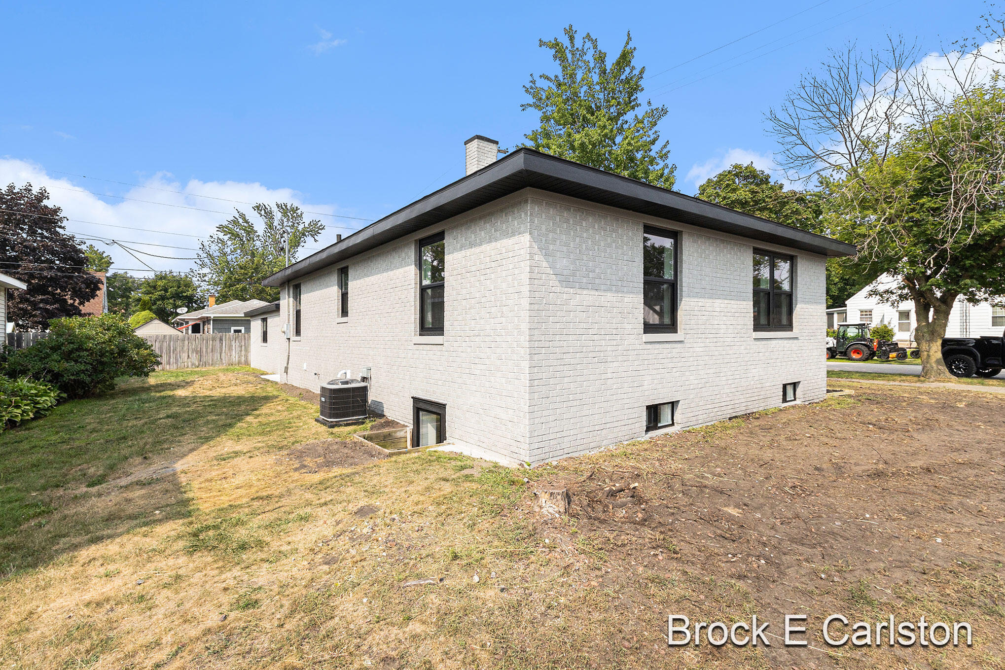 2883 Dawes Road Muskegon, MI 49441 - Photo 5 of 35 IMG_9390
