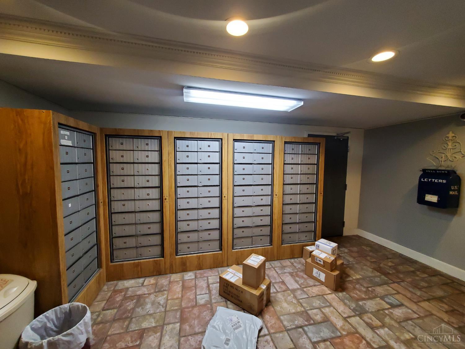 1815 William Howard Taft Road, Unit 507 Cincinnati, OH 45206 - Photo 21 of 28