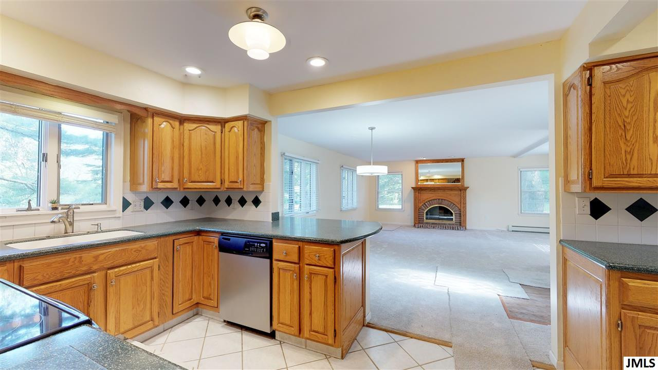 3909 Stonewall Road Jackson, MI 49203 - Photo 18 of 36 Photo 18