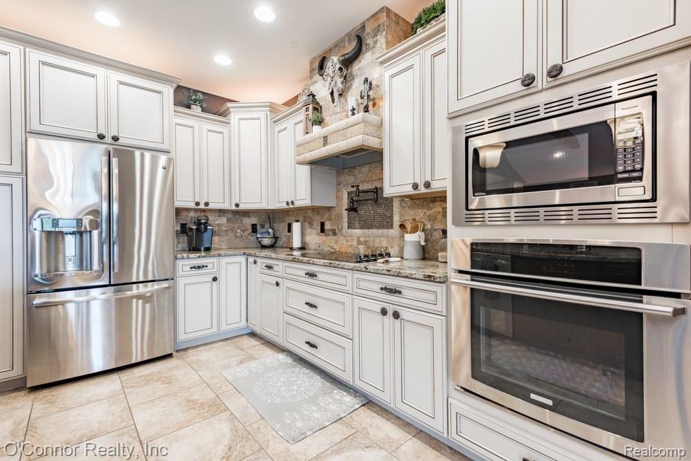 6742 Frith Road St. Clair, MI 48079 - Photo 4 of 28 6742 Frith-Kitchen2