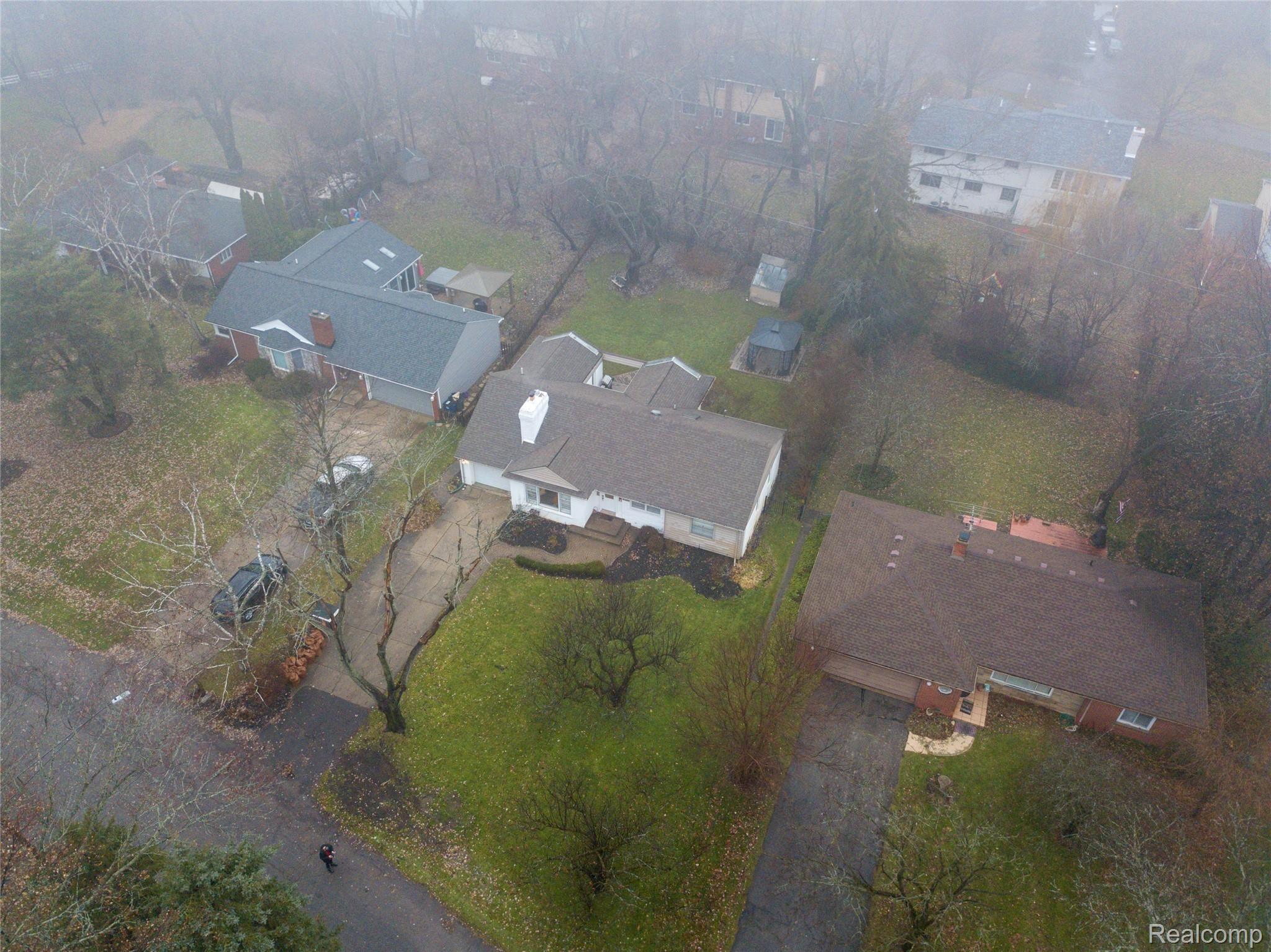 2160 Lancaster Road Bloomfield Hills, MI 48302 - Photo 28 of 28 DJI_0032.jpg