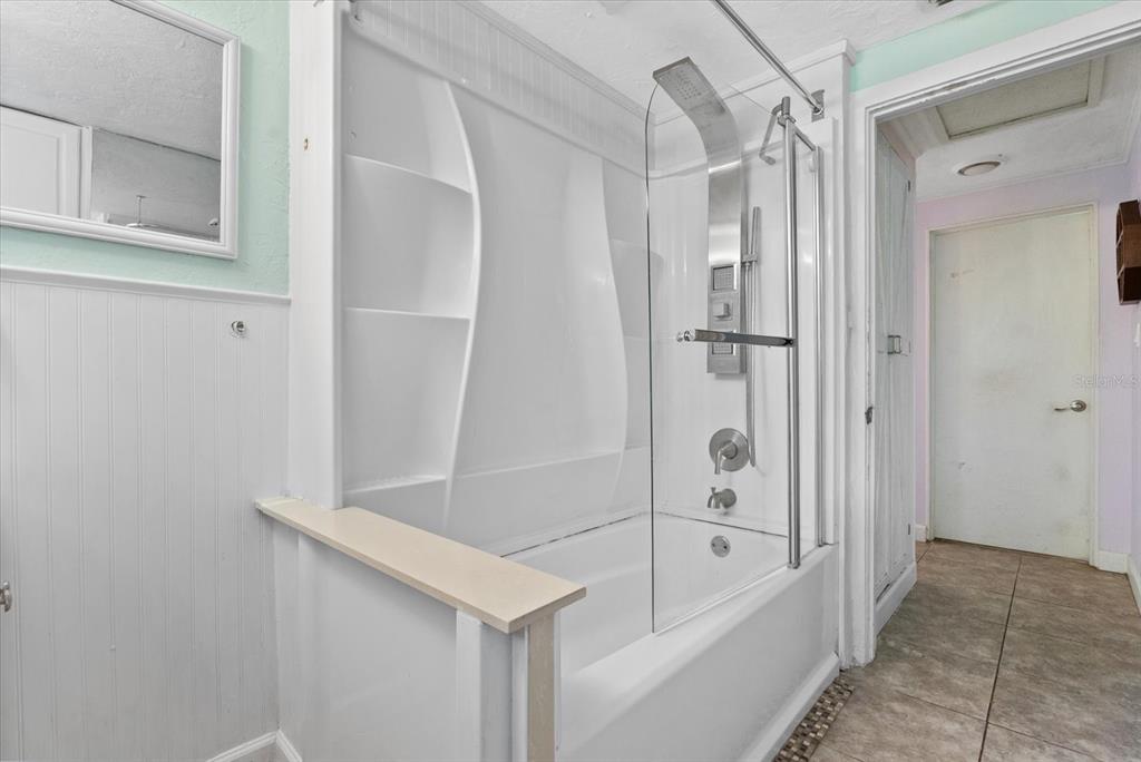 4225 Swift Road Sarasota, FL 34231 - Photo 13 of 26 Gallery Image 13