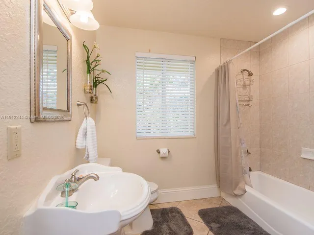 $20,000 | 302 Balboa Street, Hollywood, FL 33019