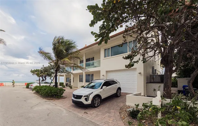 $20,000 | 302 Balboa Street, Hollywood, FL 33019