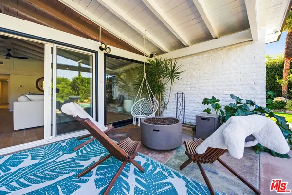 $8,500 | 22428 Victory Boulevard, Woodland Hills, CA 91367