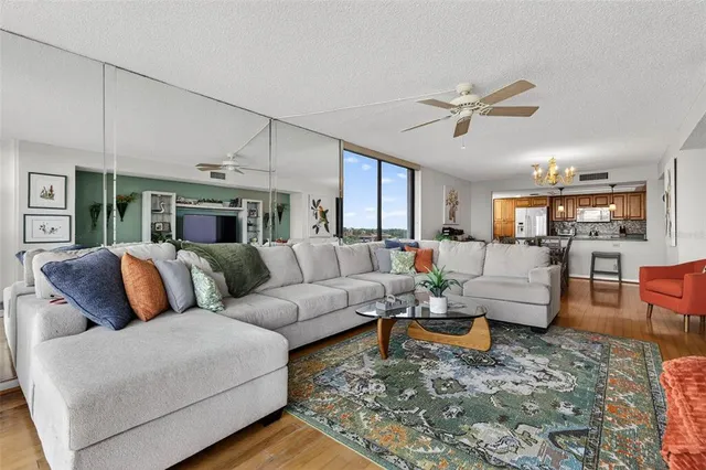 $339,000 | 220 Belleview Boulevard, Unit 804, Belleair, FL 33756