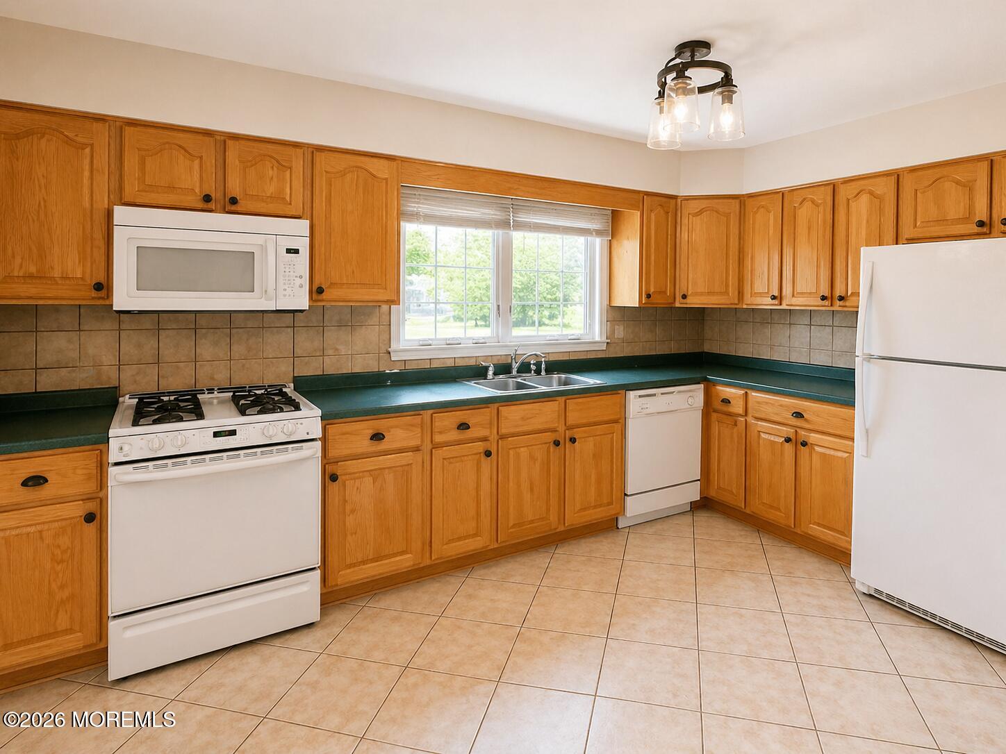 2908 Logan Road Asbury Park, NJ 07712 - Photo 7 of 18 508A19B6-3772-40D7-BA97-FBB368B14BDD