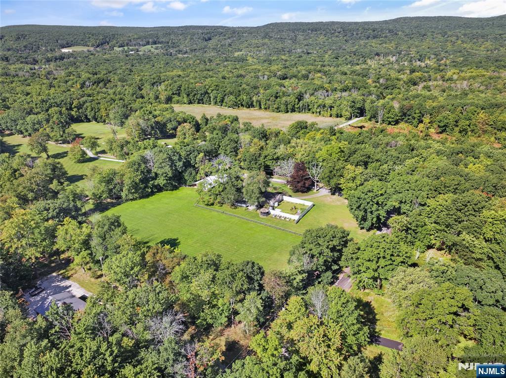 76 Glen Road Wantage, NJ 07461 - Photo 47 of 50 Gallery Image 47