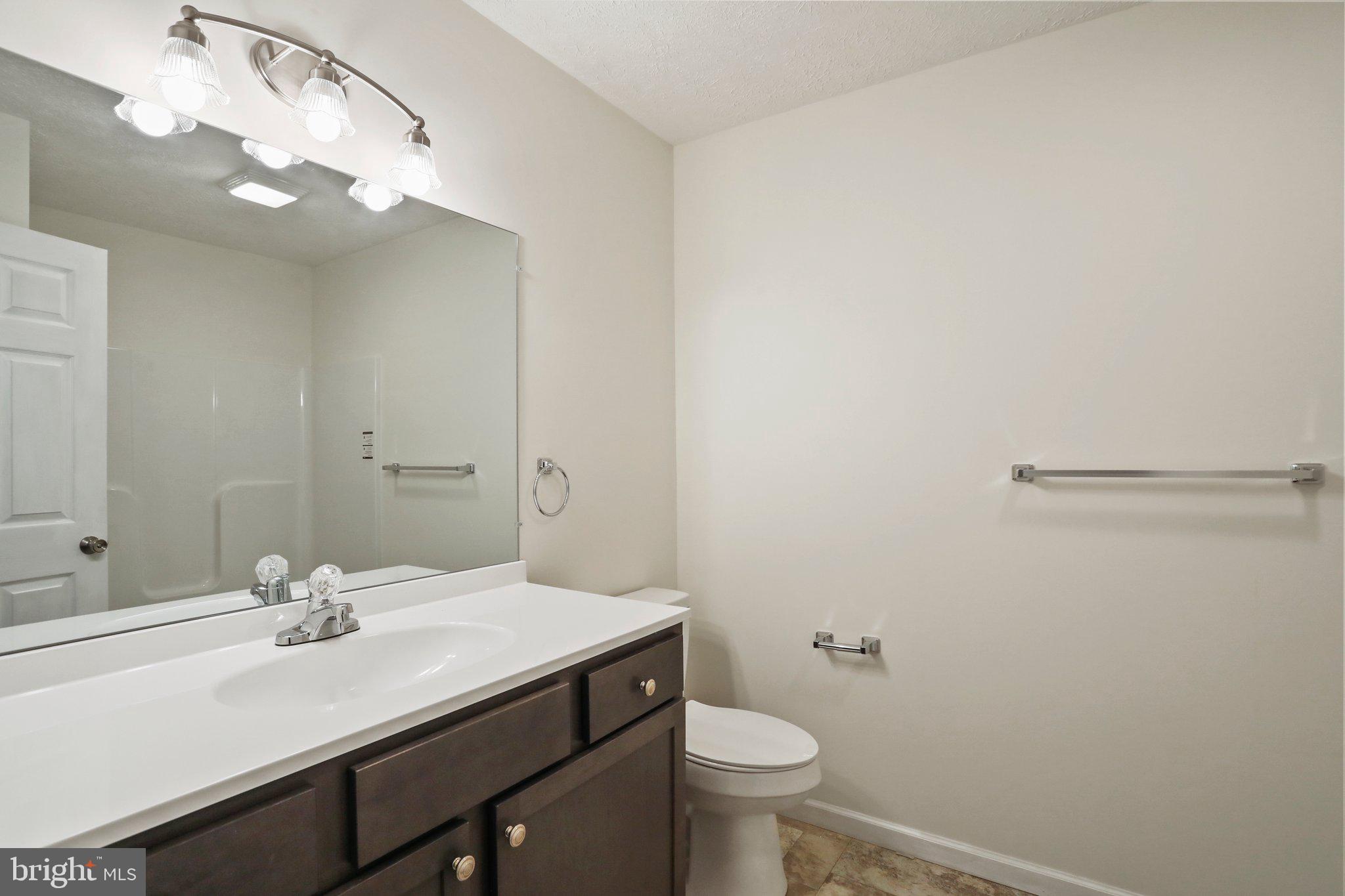 794 Forest Road Chambersburg, PA 17202 - Photo 14 of 33 Hallway Full bath