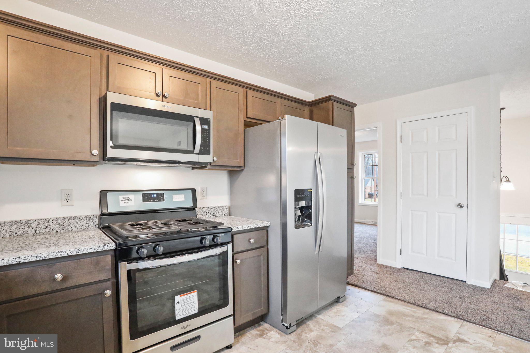 794 Forest Road Chambersburg, PA 17202 - Photo 8 of 33 kitchen