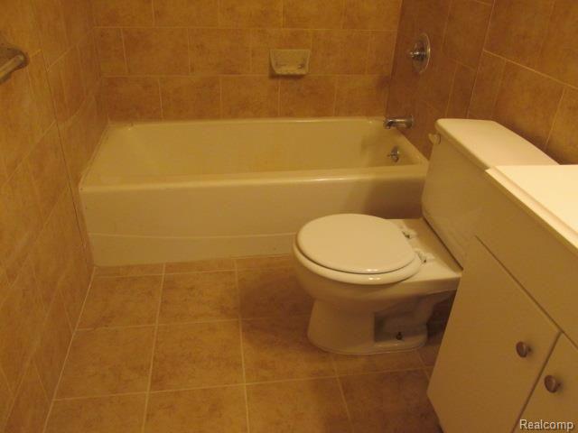 25815 Hayes Road Warren, MI 48089 - Photo 16 of 21 IMG_1301.jpg
