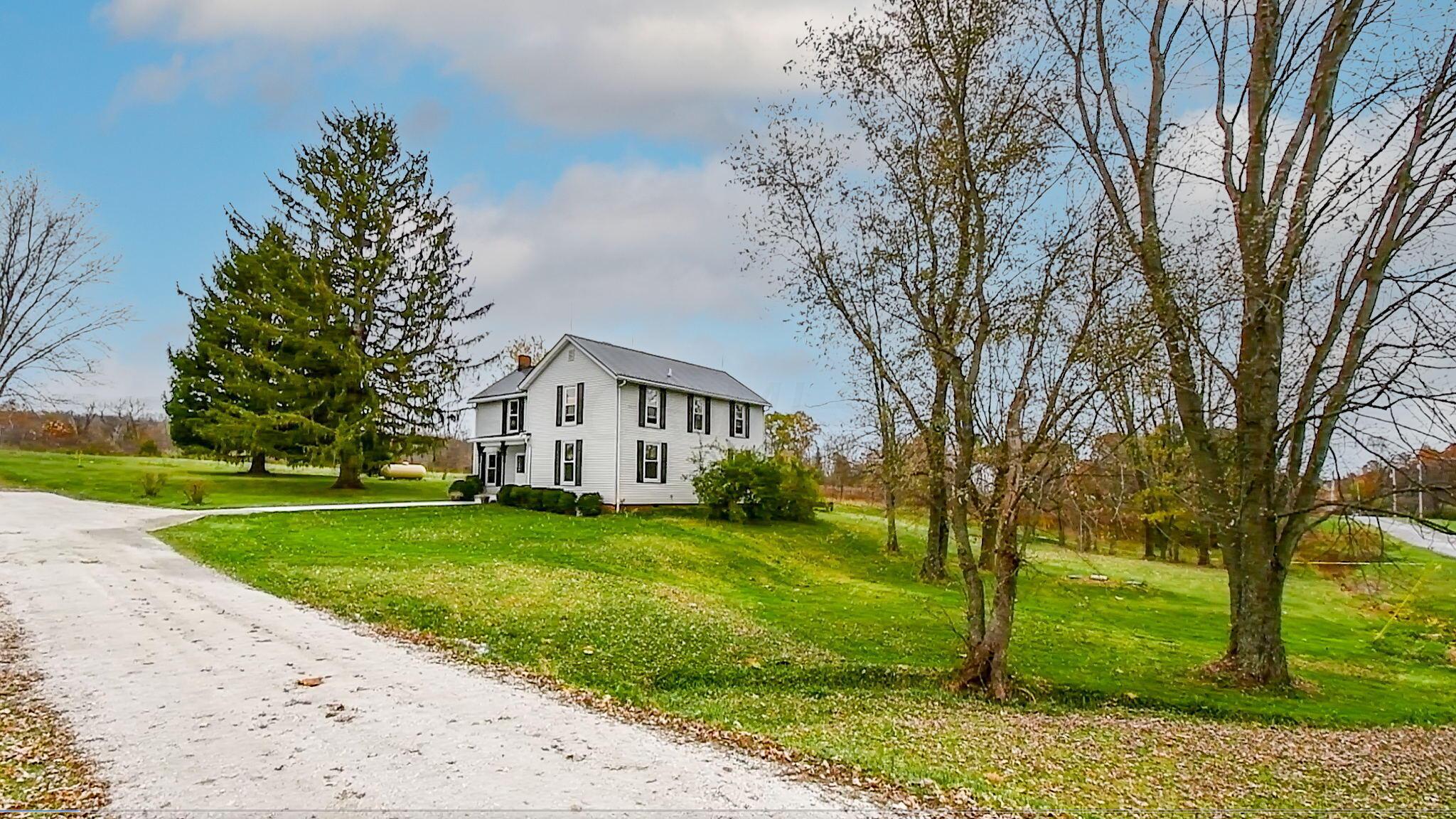 15374 South Perry Road Laurelville, OH 43135 - Photo 2 of 27 1-web-or-mls-15374-s-perry-rd