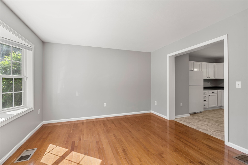 111 Beach Road, Unit 9 Salisbury, MA 01952 - Photo 8 of 42