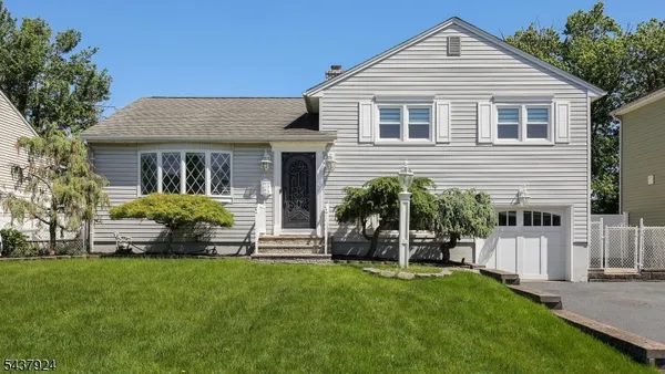 $749,000 | 15 Cutler Place, Clark, NJ 07066