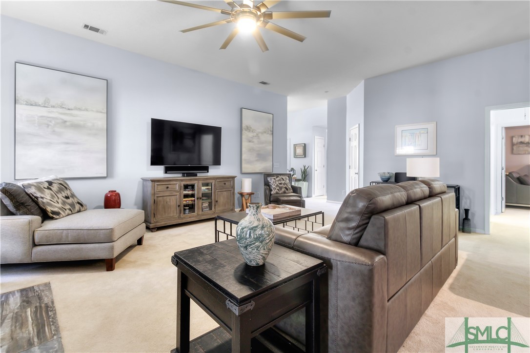 13 Rialto Court Pooler, GA 31322 - Photo 5 of 23 Living Room