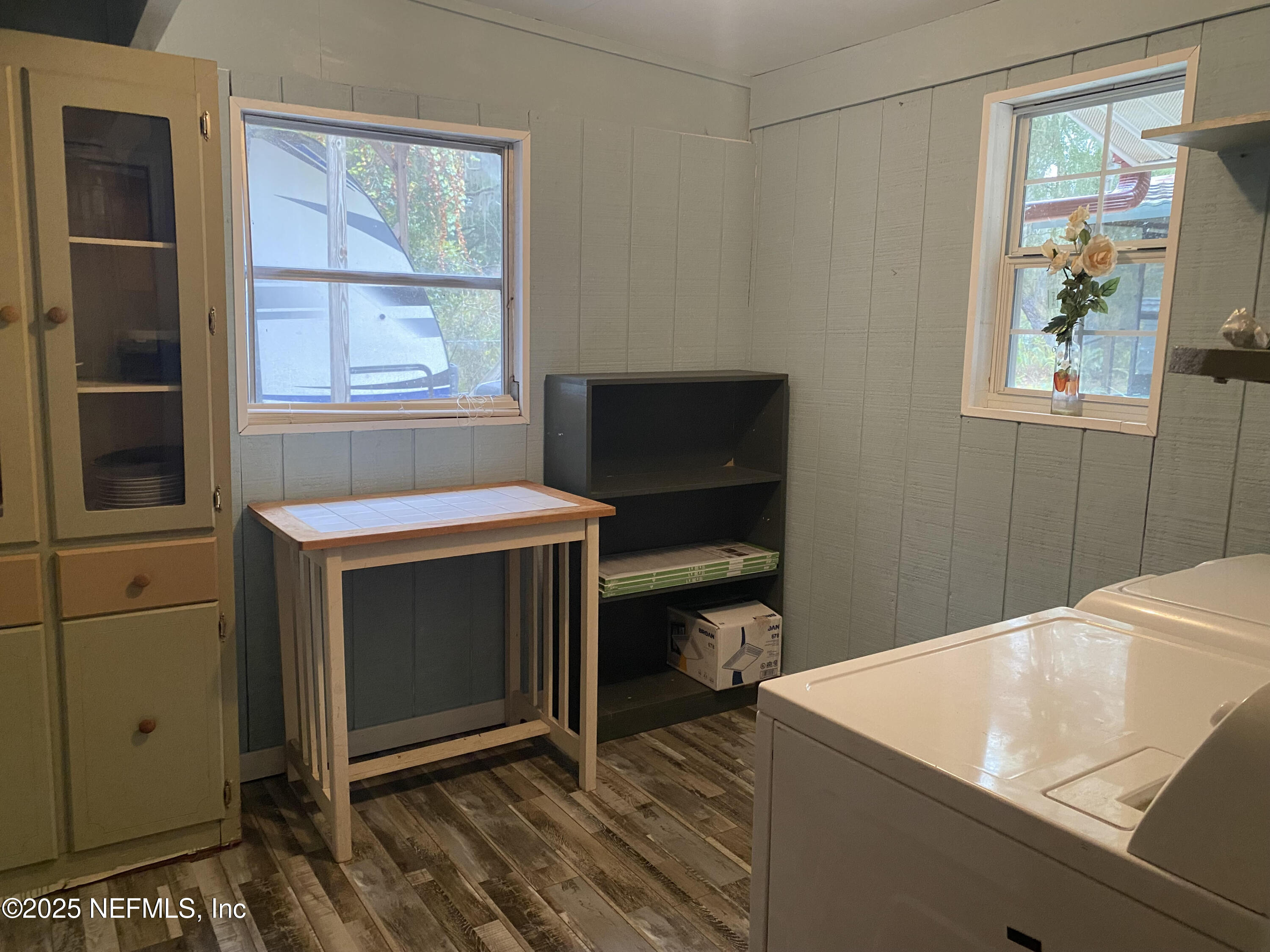 8093 Breezy Point Road East Keystone Heights, FL 32656 - Photo 16 of 35 LAUNDRY ROOM