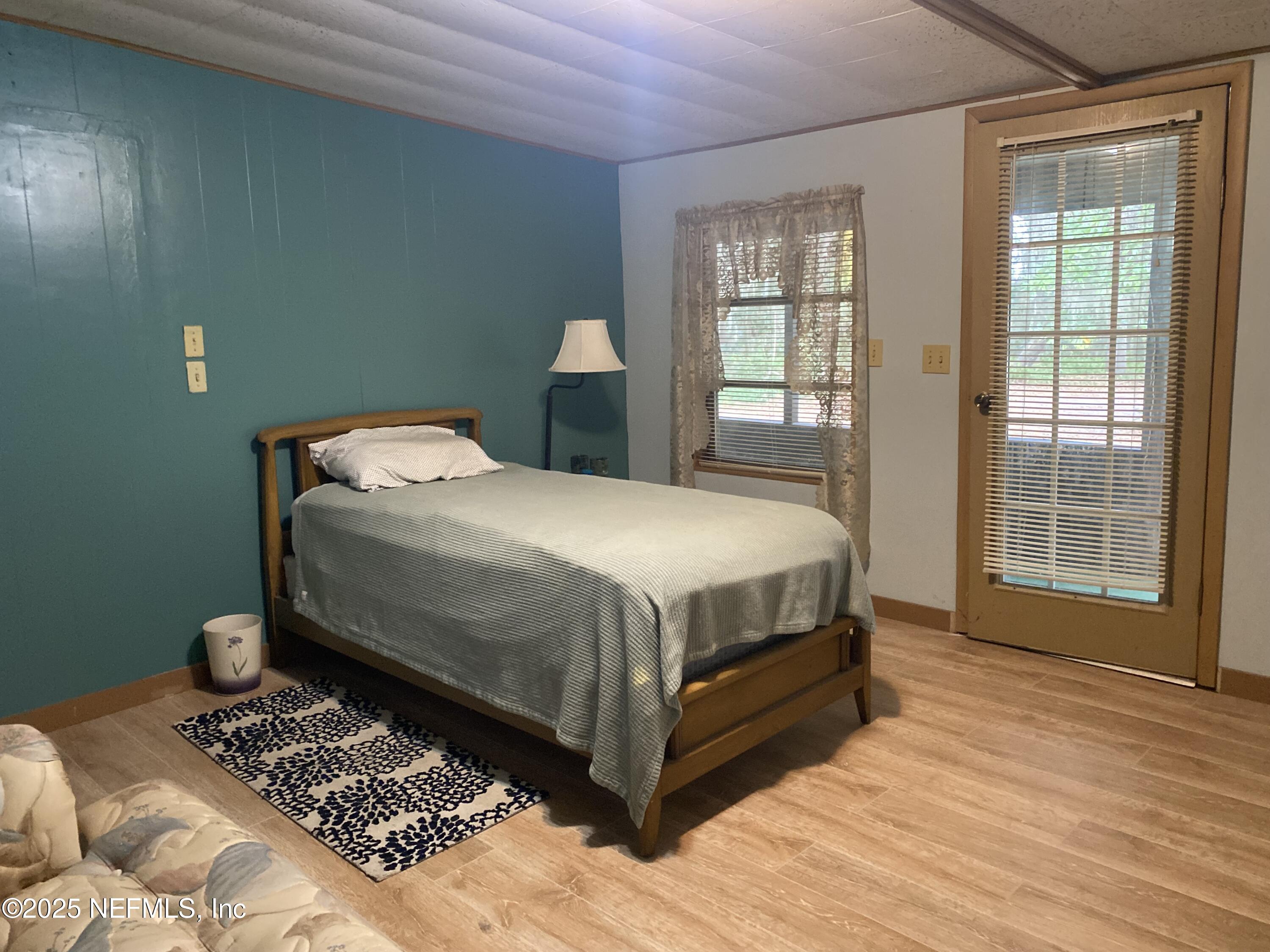 8093 Breezy Point Road East Keystone Heights, FL 32656 - Photo 26 of 35 COTTAGE 1 2ND BR