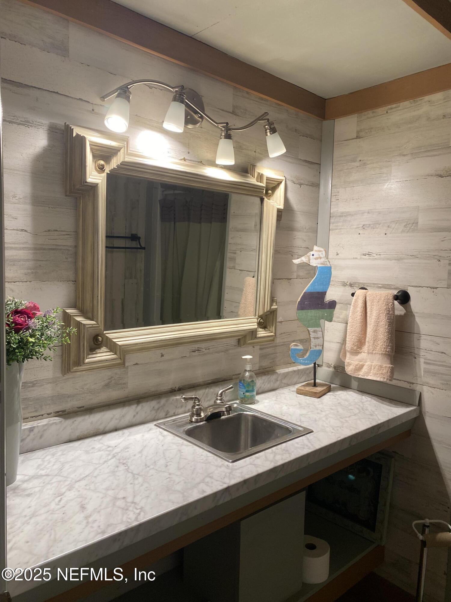 8093 Breezy Point Road East Keystone Heights, FL 32656 - Photo 30 of 35 BATH IN COTTAGE 2