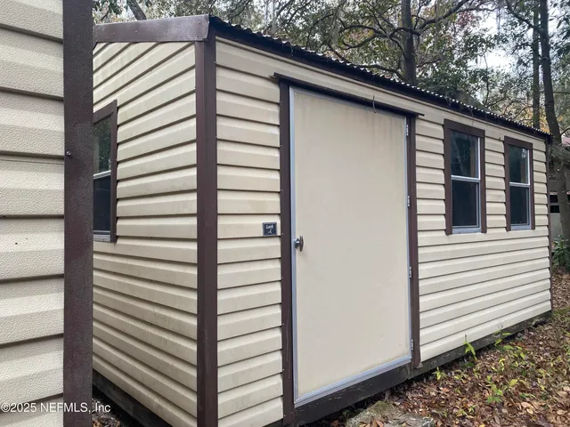 $299,900 | 8093 Breezy Point Road East, Keystone Heights, FL 32656